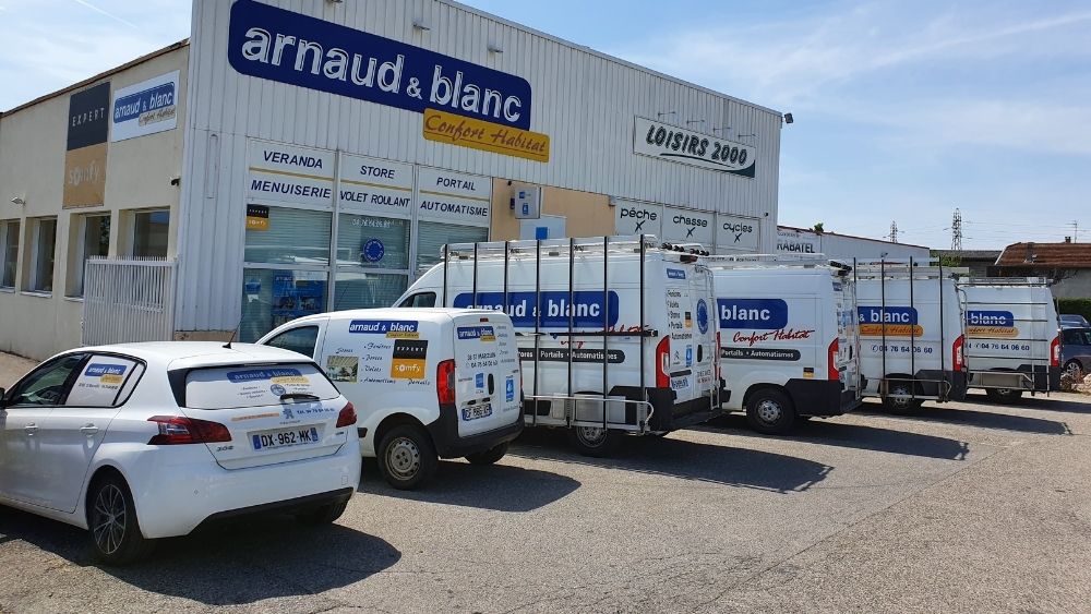 ARNAUD ET BLANC_l'équipe_Véhicules