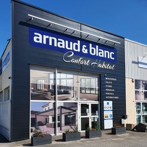 ARNAUD ET BLANC - nouvelle devanture moderne- 300x300